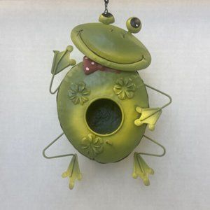 NEW Frog/Toad With Bow Tie RUSTIC Hanging Metal Tin Birdhouse - Cute!